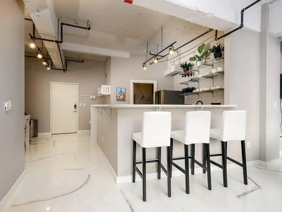 Апартаменты Downtown Memphis Luxury Condo США